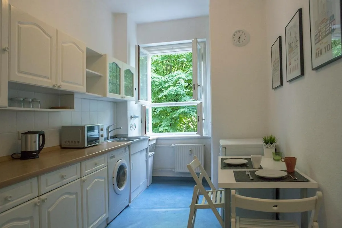 Sunny Apartment In Prenzlauer Berg Berlin 0*,