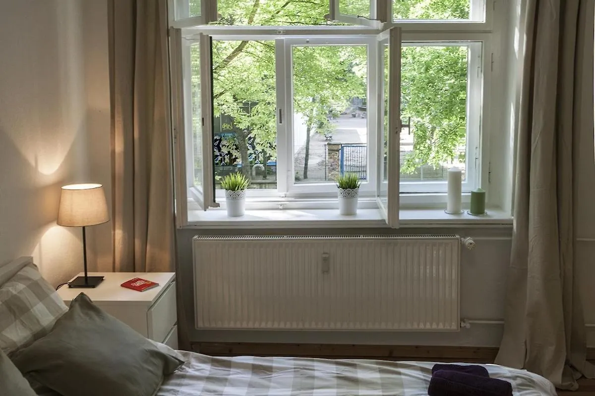 Sunny Apartment In Prenzlauer Berg Berlin